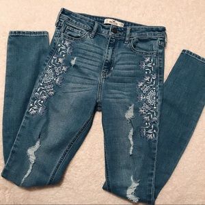 Hollister embroidered high waisted skinny jeans